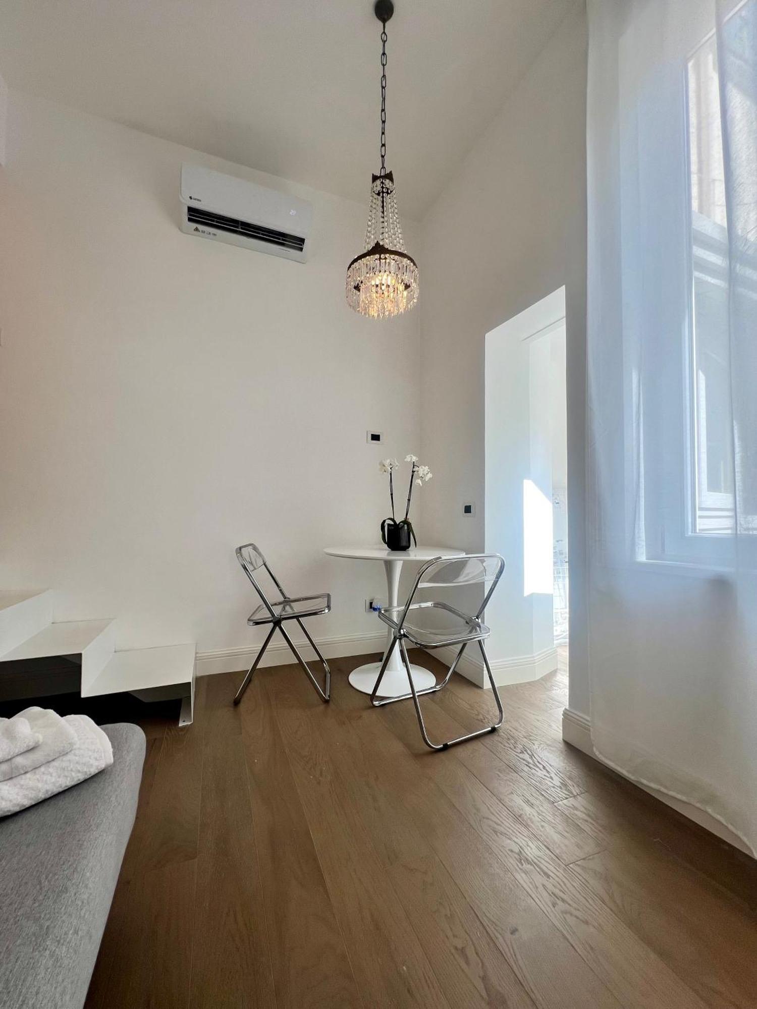 Lion Suite Napoli Esterno foto